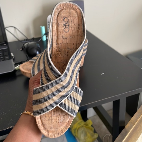 CATO Blue/Tan Wedge Cork Sandal - Picture 4 of 9